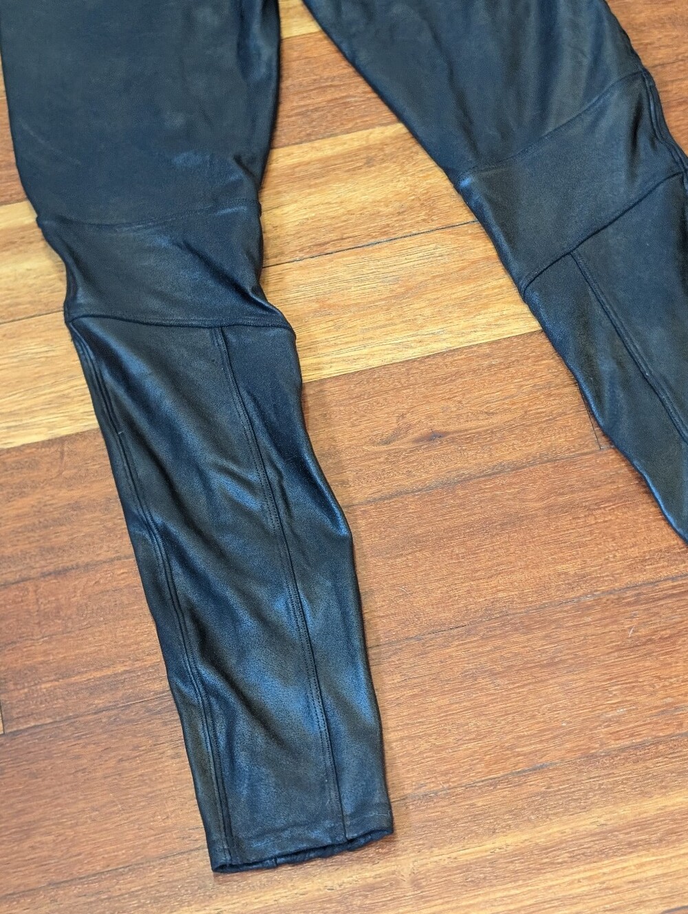 SPANX Black Faux Leather Leggings Size Medium - Picture 5 of 7
